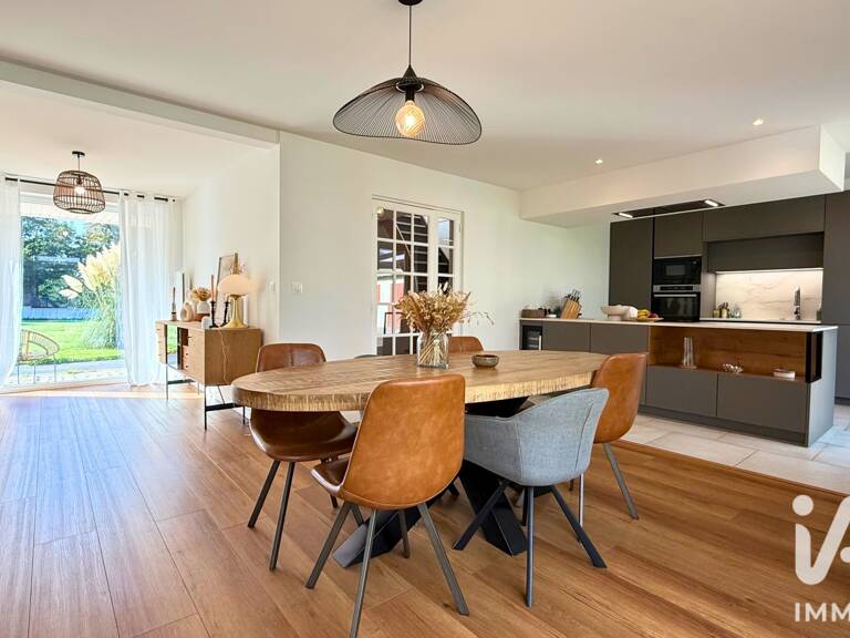 Vente Maison/villa 9 pièces — photo 1