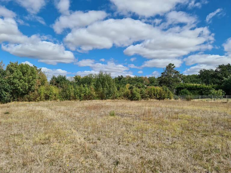 TERRAIN PLAT 1411 M2 — photo 1