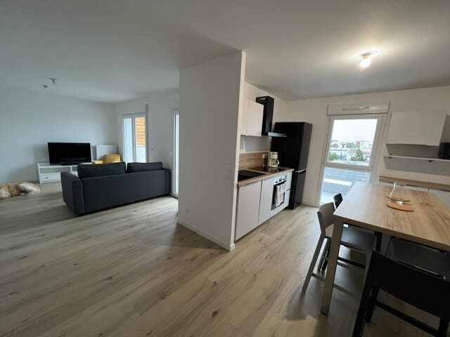 LA ROCHELLE QUARTIER TASDON APPT T3 MEUBLÉ NEUF AVEC BALCON — photo du bien