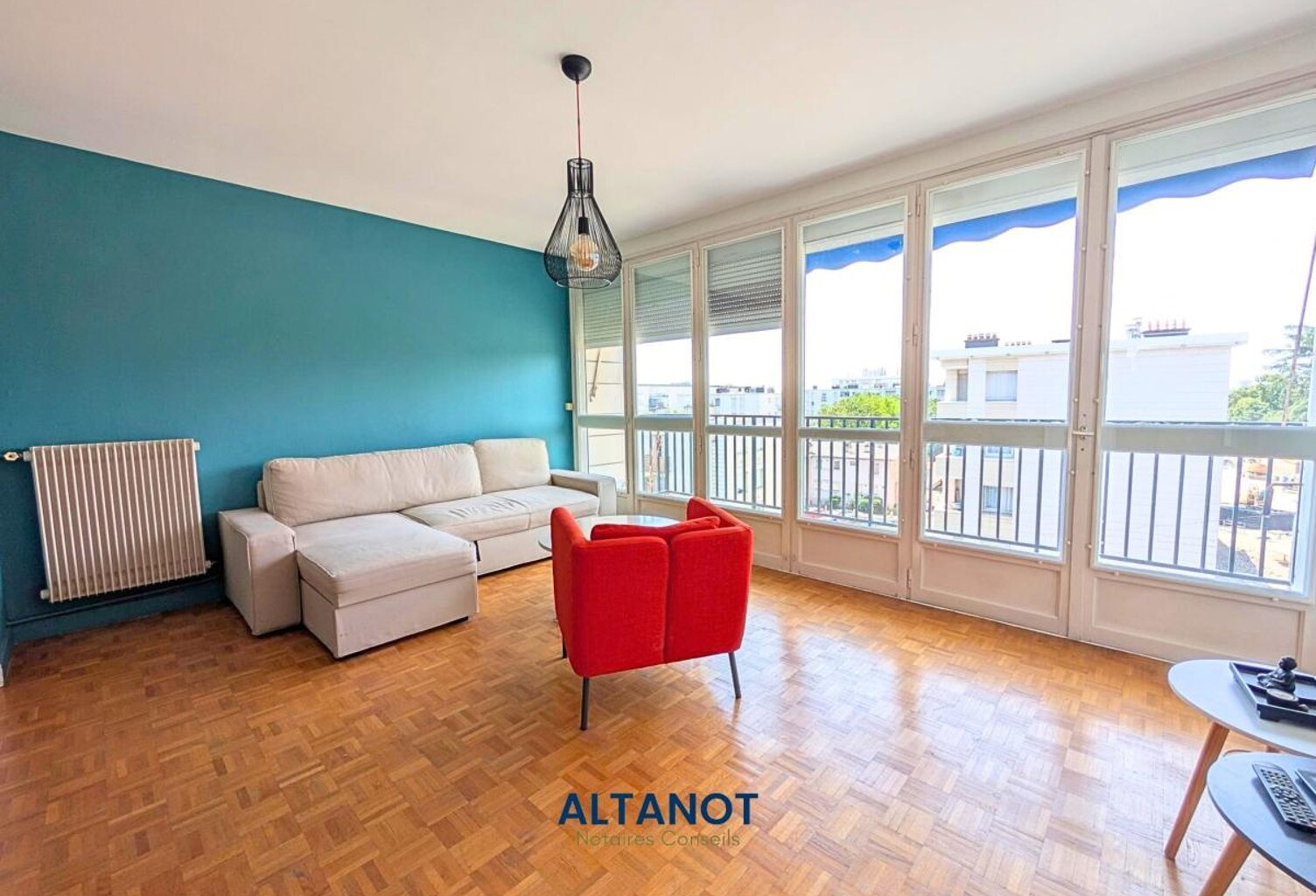 Appartement F1bis - cave et stationnement — photo 1