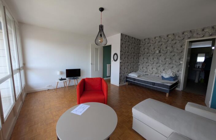 Appartement F1bis - cave et stationnement — photo 3