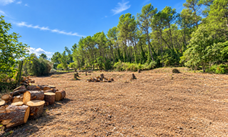 Terrain  3348 m² à vendre à Carnoules (83660)