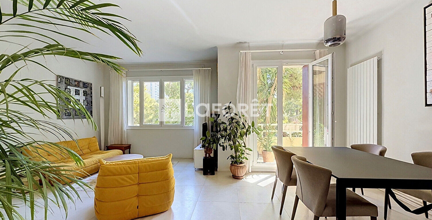 T3 de 75 m² - balcon - cave - box - sécurisé - Calme - Périer Marseille 8e — photo 1