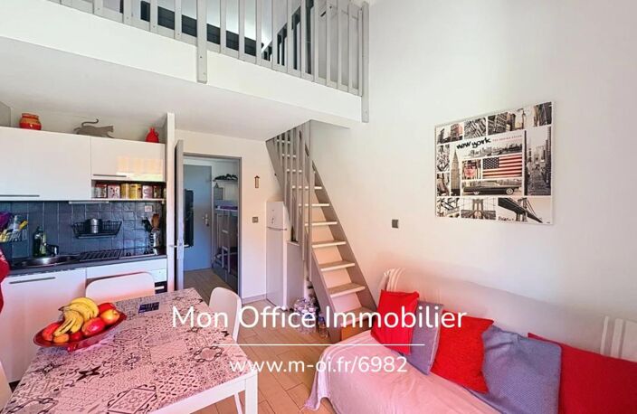 Référence : 6982-LES - MAZET DUPLEX VUE MER & COLLINES AVEC TERRASSE & PARKING À CAVALAIRE SUR MER — photo 5