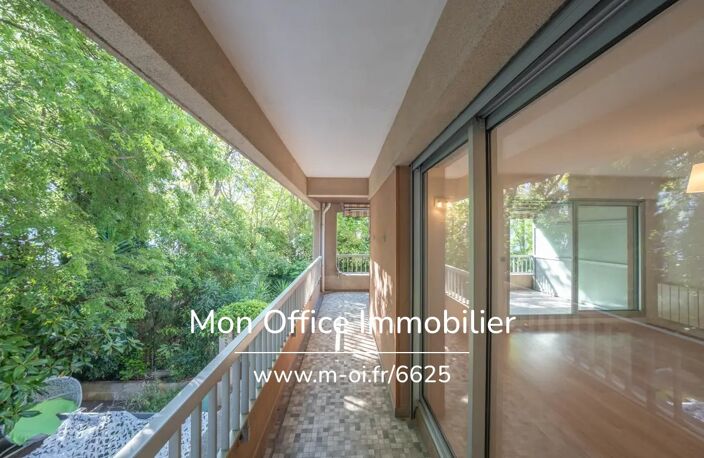 Référence : 7225-CLA. - Appartement 2 pièces avec terrasse et box dans le 8e arrondissement de Marseille — photo 2