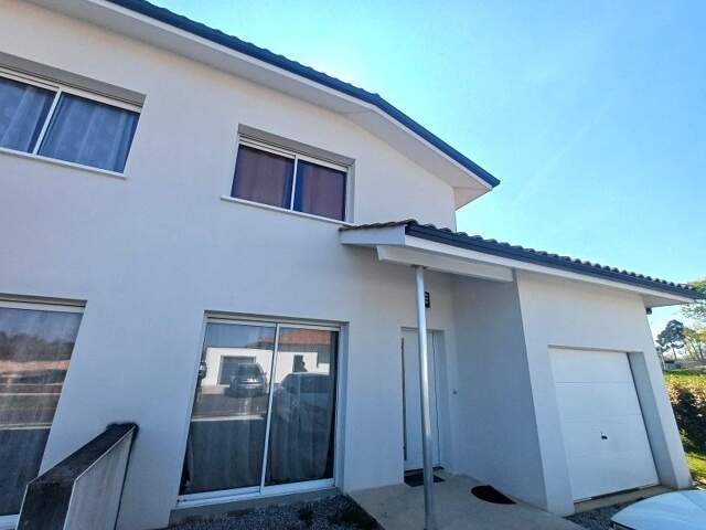 Maison 3 chambres 1 garage à louer - 84m² - ST PIERRE DU MONT — photo du bien