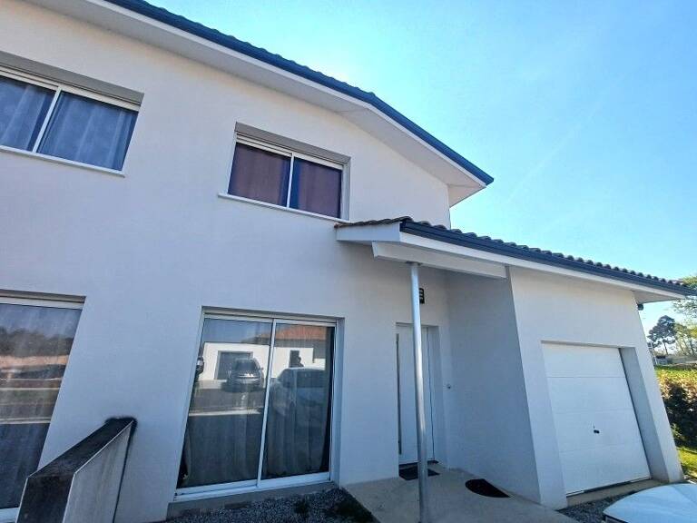 Maison 3 chambres 1 garage à louer - 84m² - ST PIERRE DU MONT — photo 1