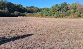 Terrain  768 m² à vendre à Chepniers (17210)
