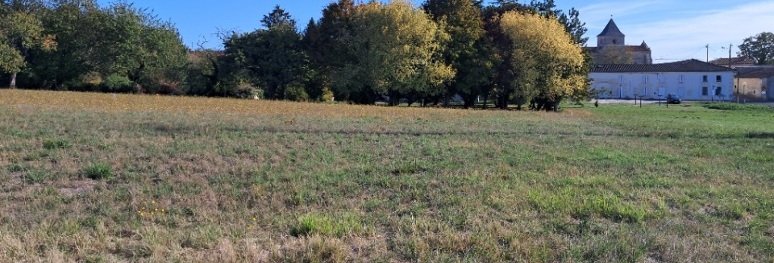 Terrain  1286 m² à vendre à Mortiers (17500)