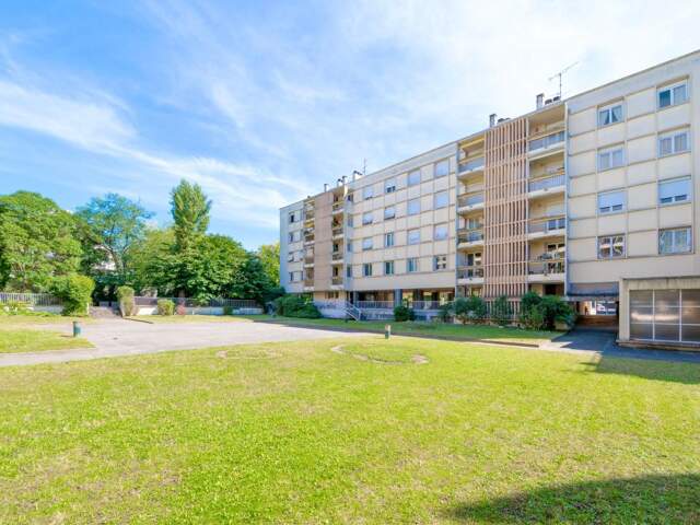 Toulouse Busca Appartement type 4 terrasse ascenseur garage — photo du bien