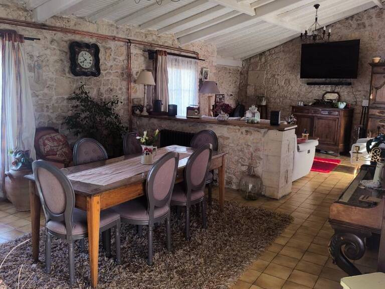 Pranzac. Maison 165 m² avec piscine hors sol — photo 1