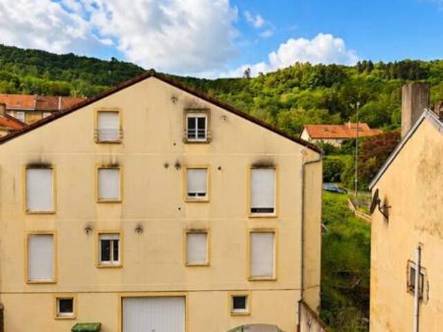 HAYANGE – 97 m² à rénover – 3 chambres – Stationnement – Investissement ou projet de rénovation — photo du bien