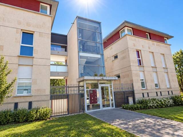 APPARTEMENT 3 CHAMBRES AVEC TERRASSE ET GARAGE — photo du bien