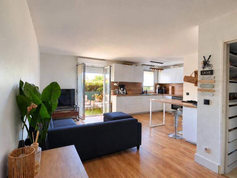 BEL APPARTEMENT T2 RENOVE AVEC TERRASSE — photo 1