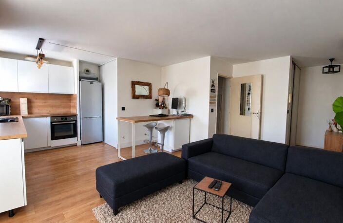 BEL APPARTEMENT T2 RENOVE AVEC TERRASSE — photo 2