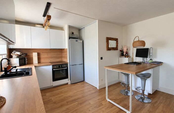 BEL APPARTEMENT T2 RENOVE AVEC TERRASSE — photo 4