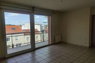 Appartement 3 pièces 880 €