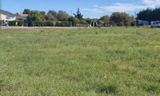 Terrain  600 m² à vendre à Saint-Quentin-de-Baron (33750)