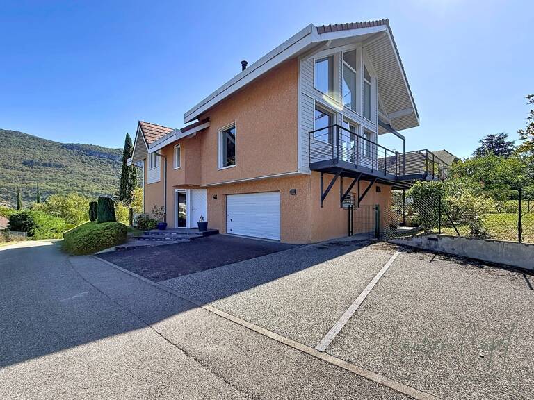 Maison de caractère à Brison-Saint-Innocent – 4 chambres, vue lac et montagnes, beaux volumes — photo 1