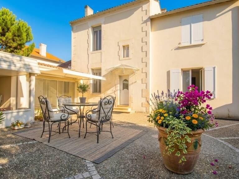 Maison à vendre 8 pièces SAINT YRIEIX SUR CHARENTE (16) avec grand terrain — photo 1