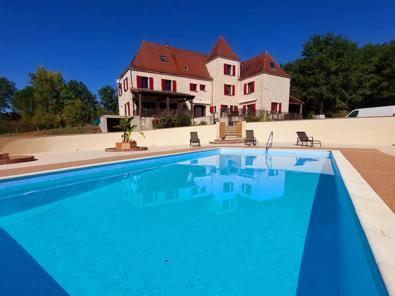 Propriété de caractère de 444 m² avec piscine et 9 012 m² de terrain à Payrac, rendement locatif avec divers possibilités d'acceuil — photo 1