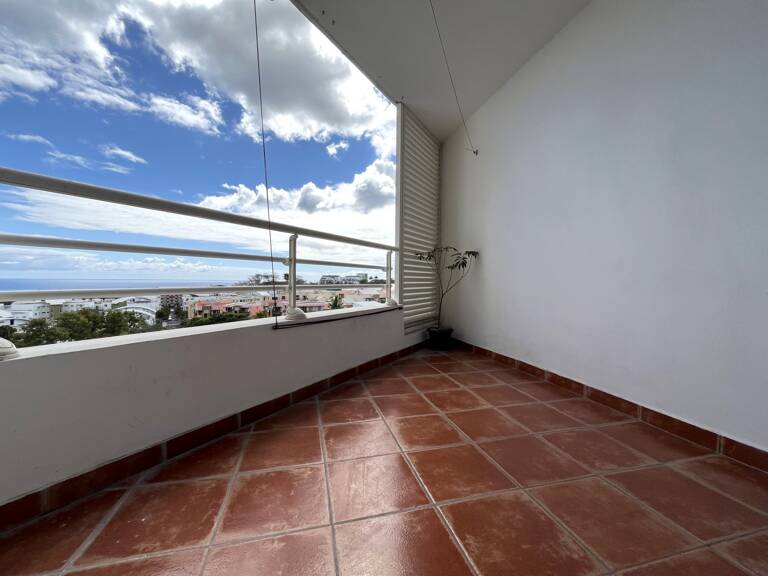 Appartement à vendre 2 pièces SAINT DENIS (974) — photo 1