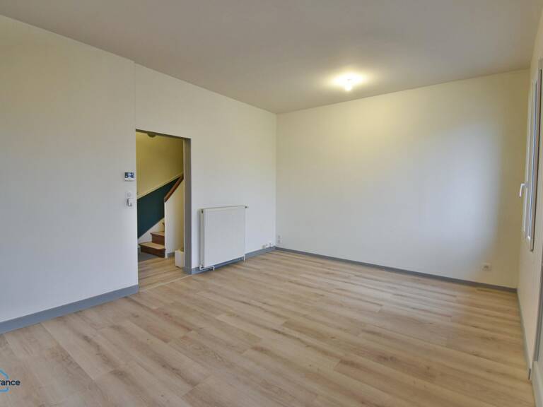 Maison à louer 4 pièces ECUEILLE (36) — photo 1
