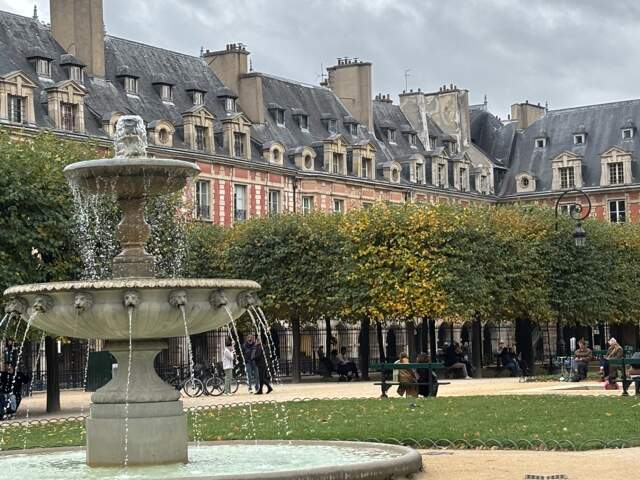 Paris 4e – Marais / Place des Vosges – Studio meublé de 28,41 m² — photo du bien