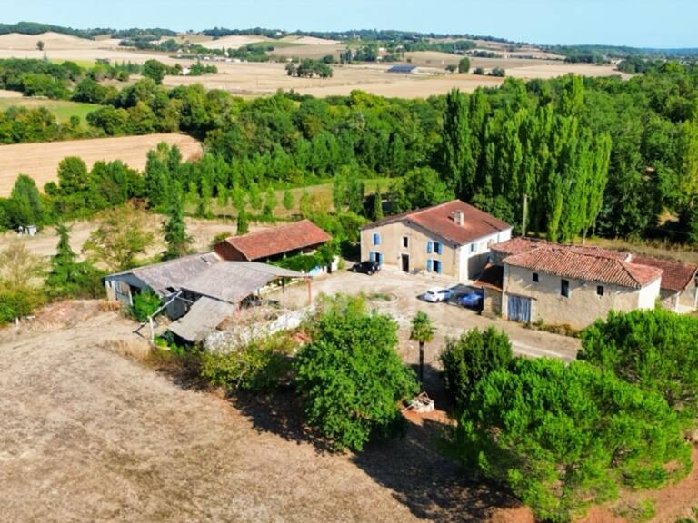 Maison à vendre 174 m2 habitables, 2 niveaux, 6 pièces proche de VIC FEZENSAC (32) sur 11 183 m2 de terrain — photo 1