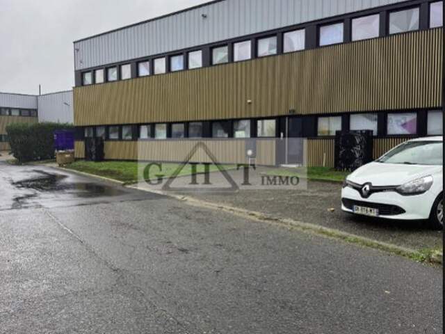 ENTREPÔT  BUREAUX À VENDRE À VILLENEUVE-LA-GARENNE — photo du bien