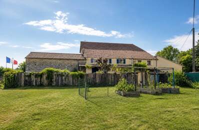 Maison de 7 pièces de 267.9 m² à Uchizy — photo du bien