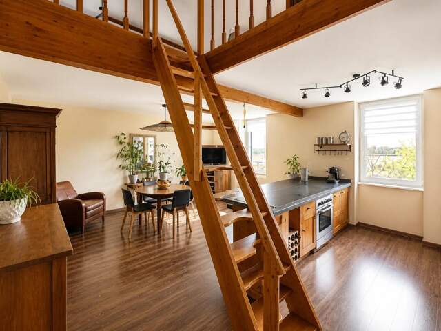Maison de 7 pièces de 267.9 m² à Uchizy — photo du bien