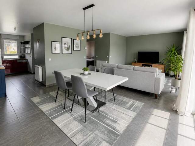 Maison récente de 140 m² avec 5 chambres et terrain de 860 m² — photo du bien