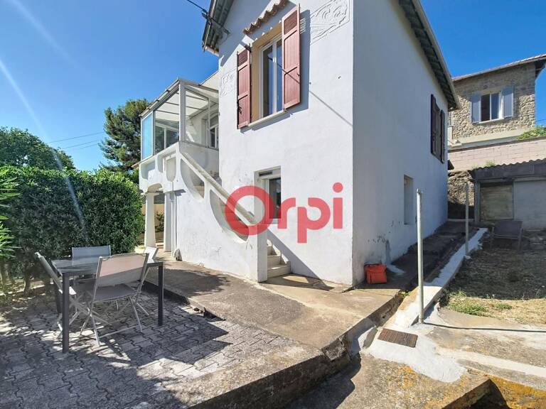 À Vendre Maison de 90 m² en deux appartements avec garage sur parcelle de  308m²  83500 LA SEYNE SUR MER — photo 1