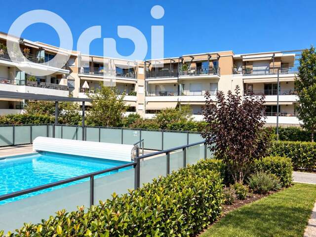 Appartement T4 de standing, résidence avec piscine — photo du bien