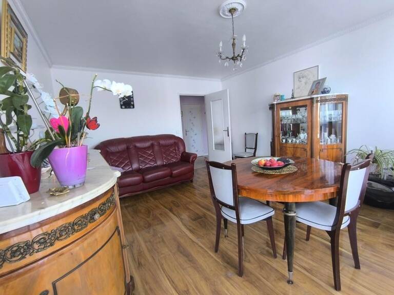 Appartement À Vendre — photo 1