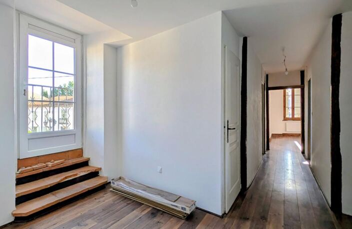 Immeuble Cazeres avec 2 appartements et un local commercial — photo 3
