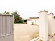 LIEUX UNIQUES ® x PROPRIÉTÉS PRIVÉES ® PROPOSE GARAGE DE 83 M² ET BUCHER DE 28 M² SUR TERRAIN DE 1502 M² — photo 3