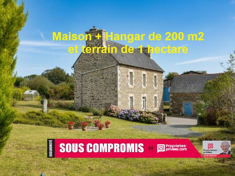 Corps de ferme sur un  terrain de 10 500 m2 — photo 1