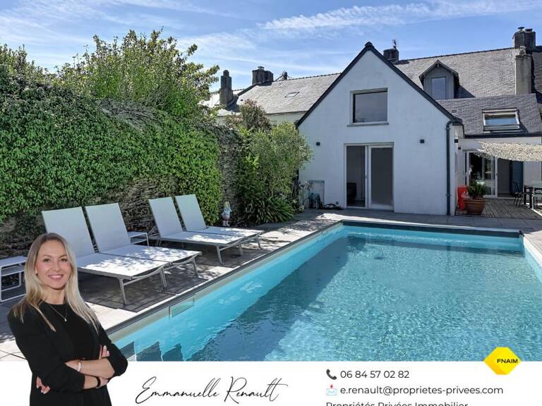 Sarzeau centre · Propriété de caractère, jardin clos et piscine — photo 1