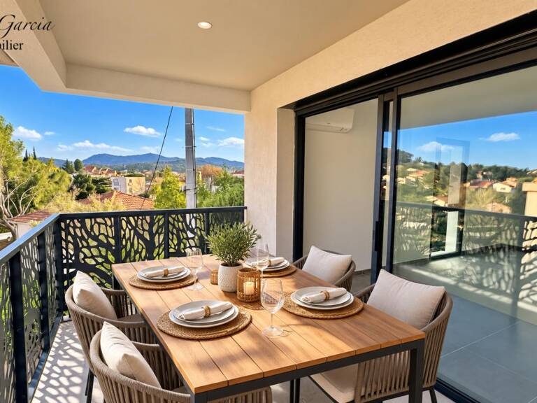 SIX FOURS LES PLAGES - APPARTEMENT DE TYPE 3 - SUPERFICIE 62 M² -  PARKING SOUS SOL — photo 1