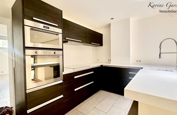 COEUR DE VILLE - MOURILLON - SUPERBE APPARTEMENT 5 PIECES - 2 CAVES — photo 5