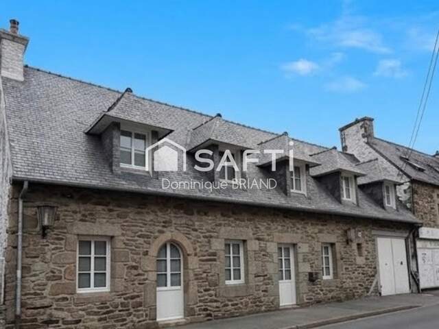Ancien bar transformé en maison en pierre d'habitation  au cœur de Tréguier — photo du bien
