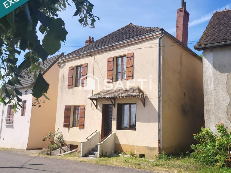 Ensemble immobilier avec grange et écurie — photo 1