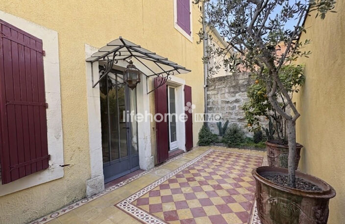 AIGUES MORTES-MAGNIFIQUE MAISON DE MAITRE AVEC PATIO — photo 3