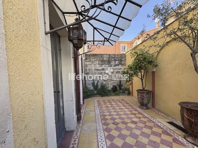 AIGUES MORTES-MAGNIFIQUE MAISON DE MAITRE AVEC PATIO — photo du bien
