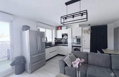 TRES BEAU T3 ENTIEREMENT RENOVE-TERRASSE-GARAGE FERME-PLACE DE P — photo du bien