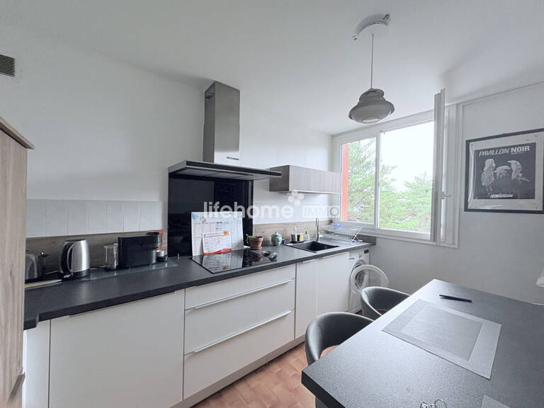 T4 DE 84 M2 EN PARFAIT ETAT-3 CHAMBRES-TERRASSE-PARKING PRIVATIF — photo 1