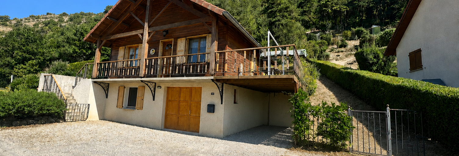Divers 4 Pièces 90 m² à vendre à Mayres-Savel (38350)