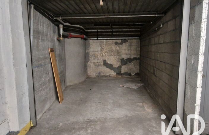 Vente Garage 9 m&sup2; — photo 2